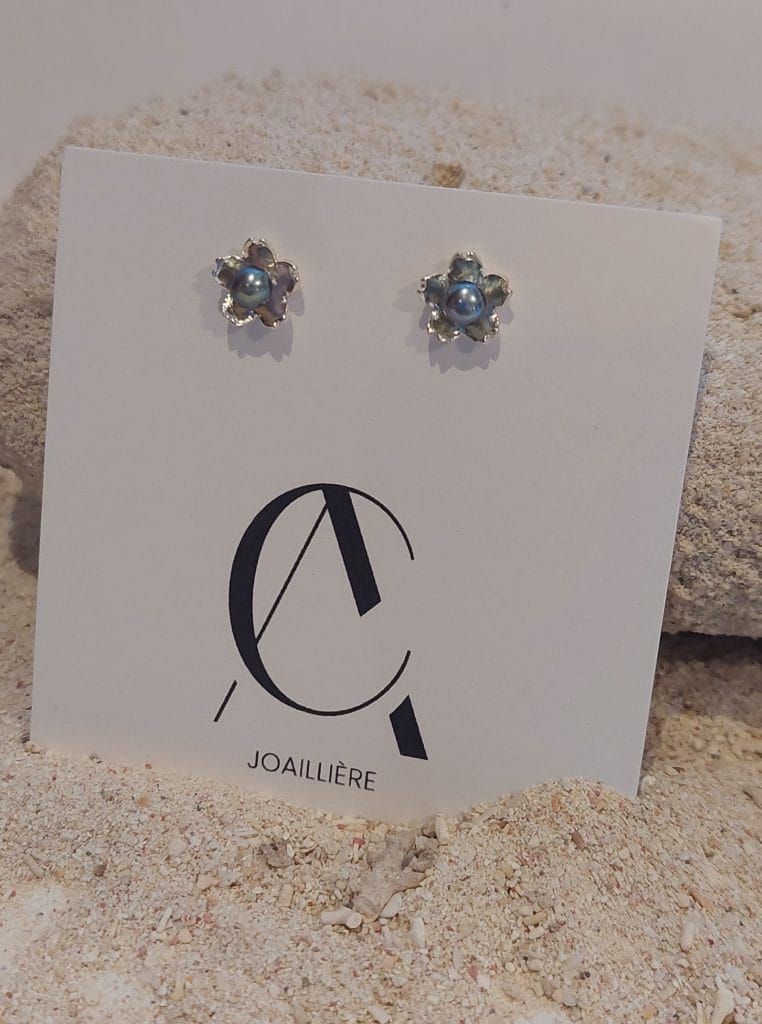 Boucles d'oreilles «Petites fleurs» sur tiges